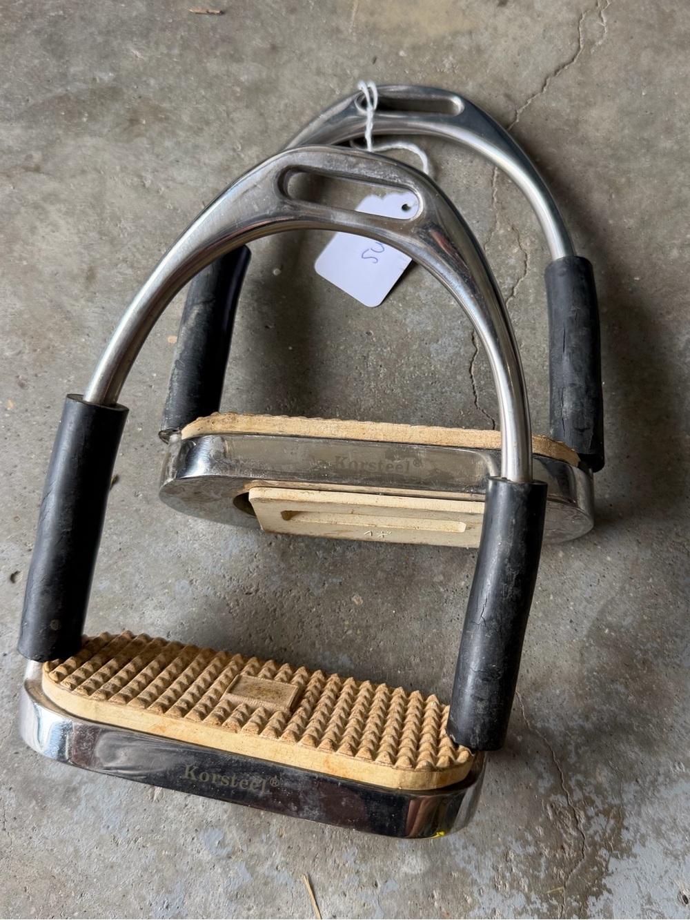Korsteel - 4” flexi jointed stirrup irons